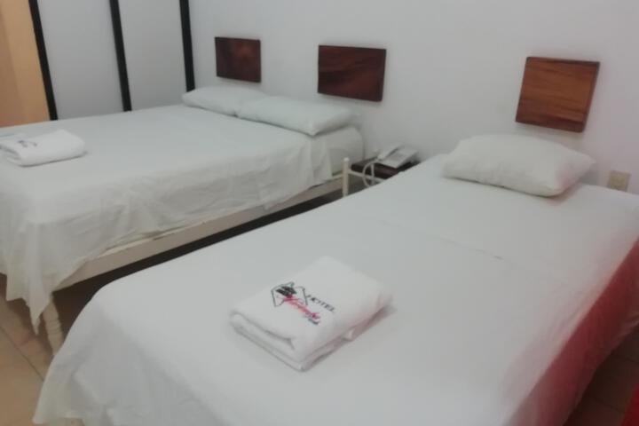 Room 9 of 14