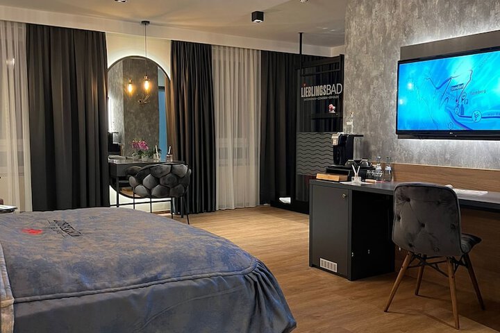 Room 9 of 46