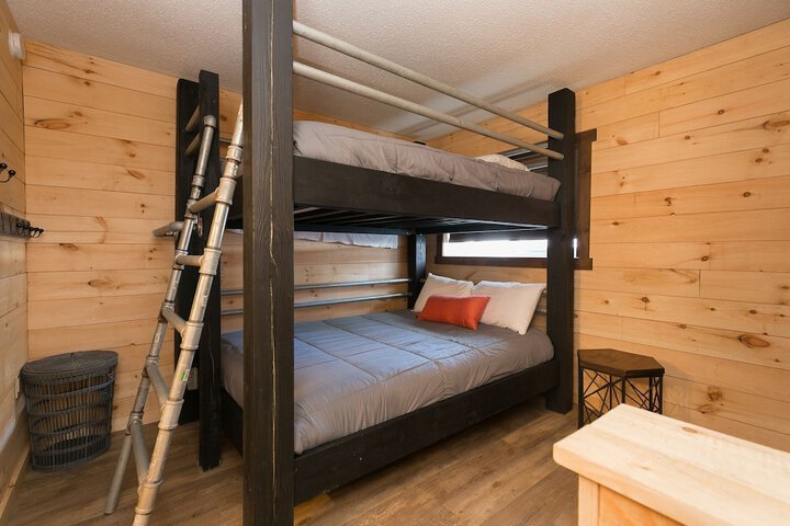 Room 41 of 114