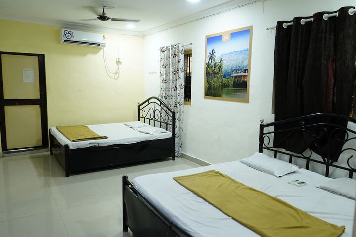 Room 5 of 17
