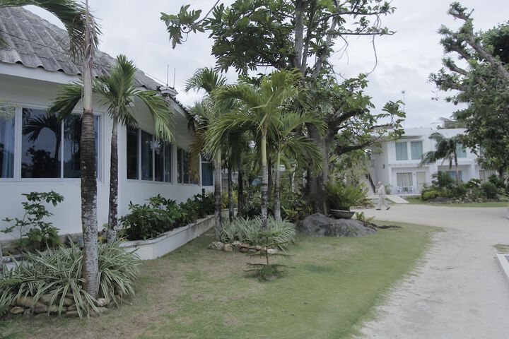 Property Grounds 28 of 32