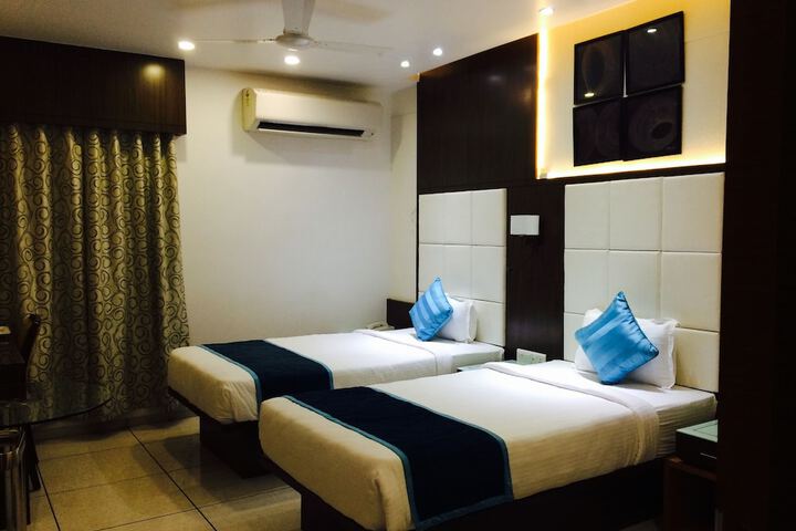 Room 10 of 56