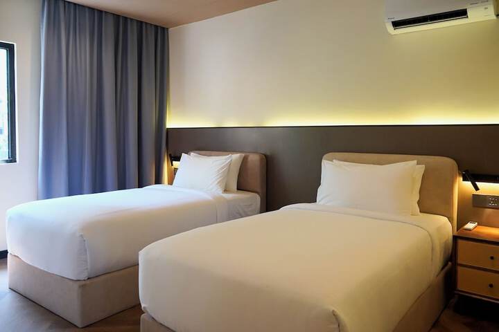 Room 25 of 71
