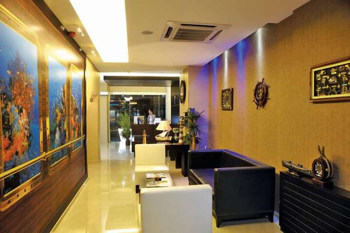 Guest Lobby