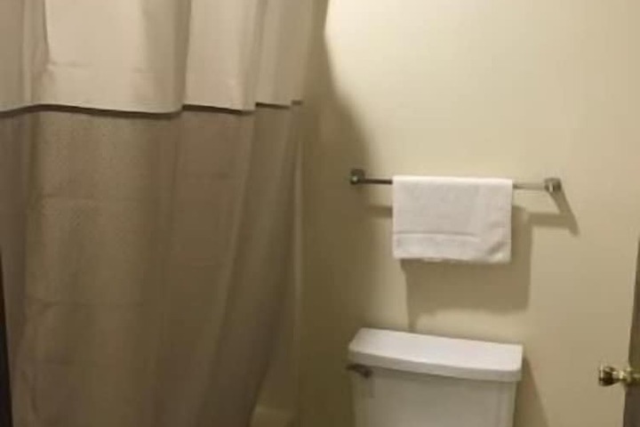 Room 29 of 34