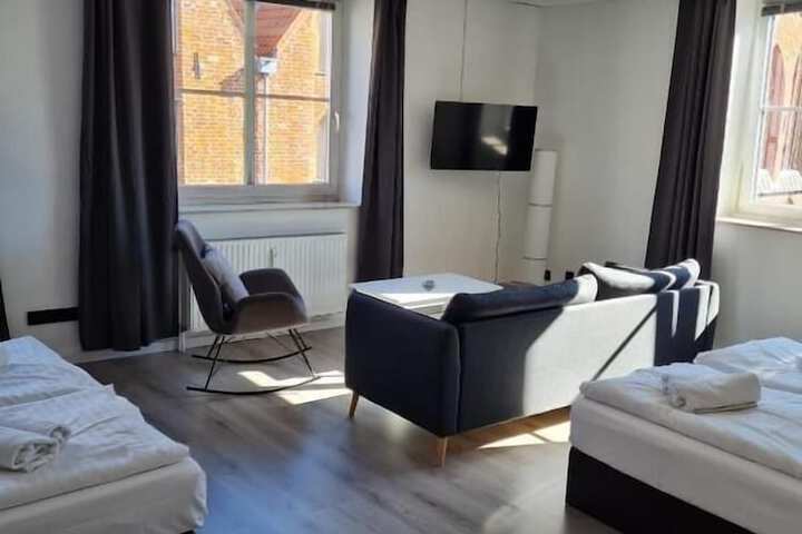 Room 15 of 37