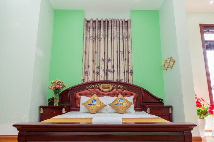 Room 6 of 39