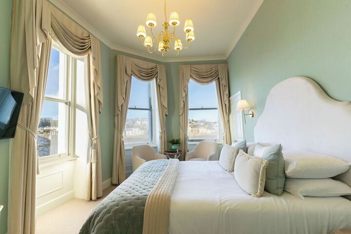 Room 19 of 41