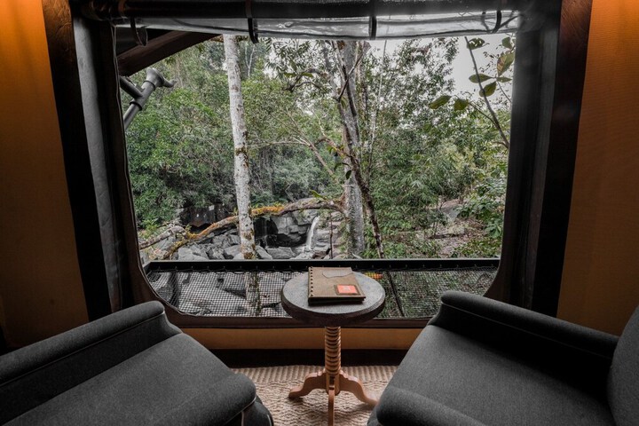 Room 25 of 62
