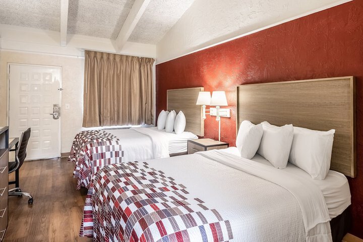 Room 7 of 35
