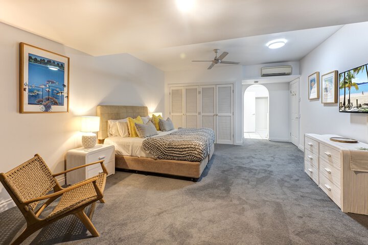 Room 5 of 29