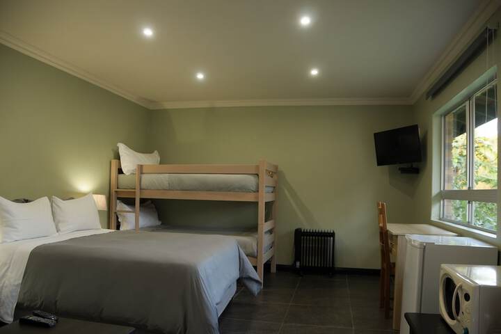 Room 15 of 170