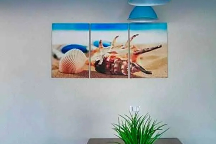Room 5 of 6