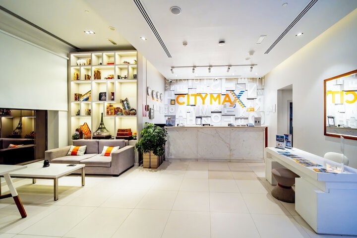 Business Center 24 of 25