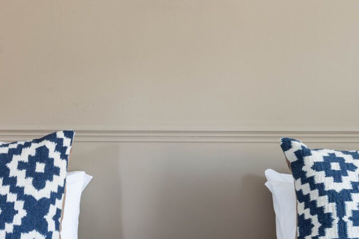 Room 15 of 54