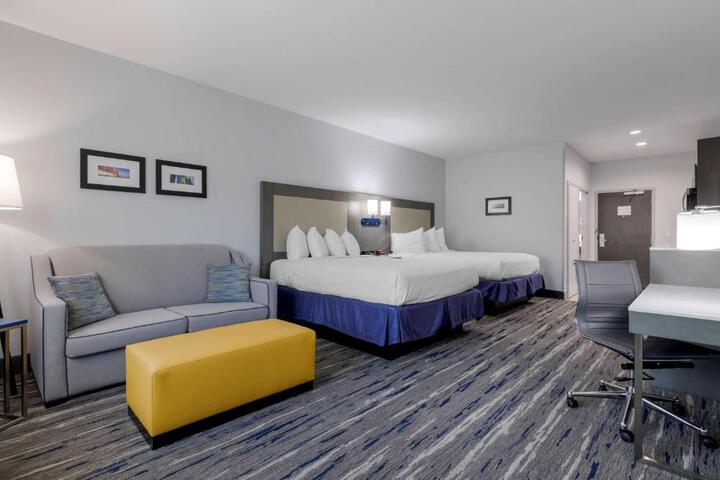 2 Queen Beds (4 of 16)