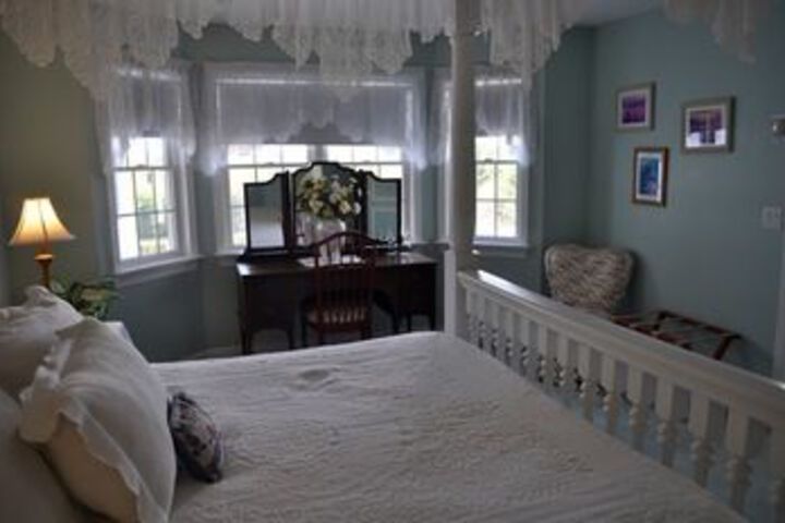 Room 28 of 44