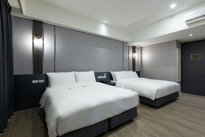 Room 19 of 68