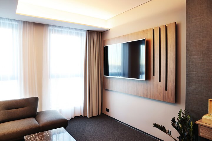 Room 30 of 97