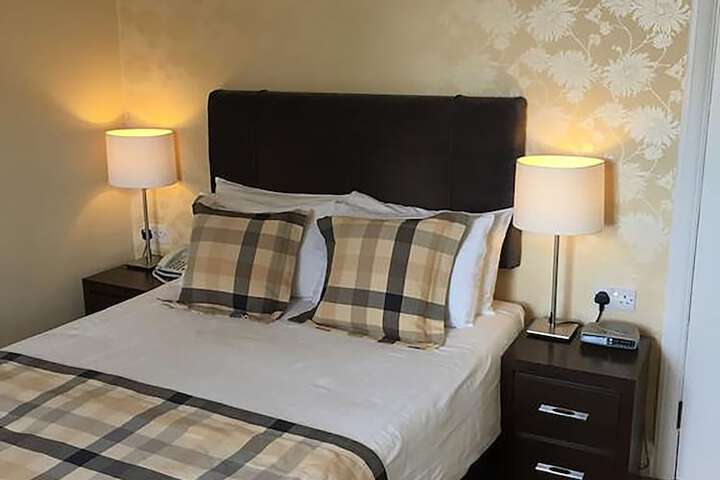 Room 8 of 38