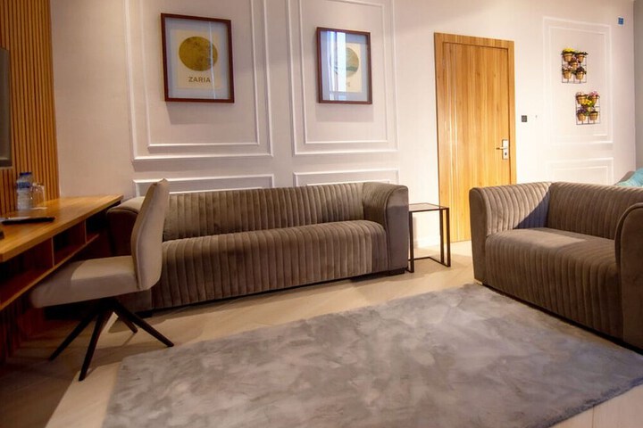 Room 14 of 36