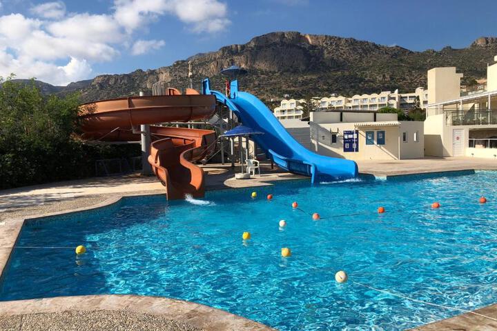 Pool Hotel