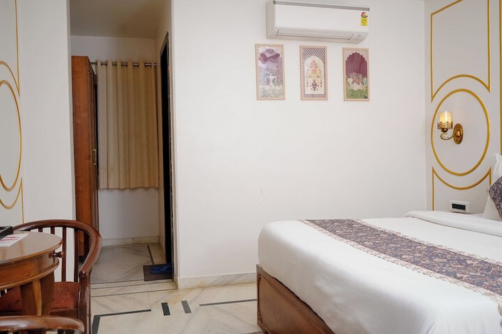 Room 92 of 159