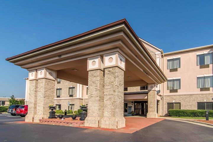 Hotel 39 of 40