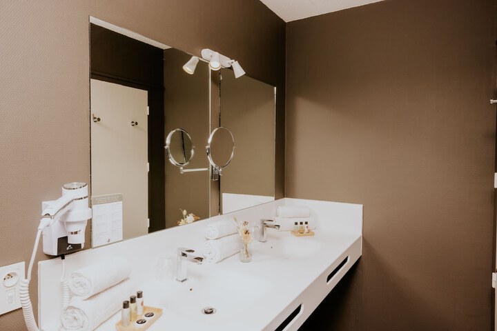 Room 26 of 52