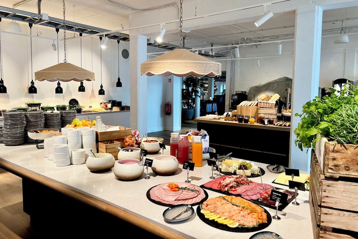 Breakfast buffet