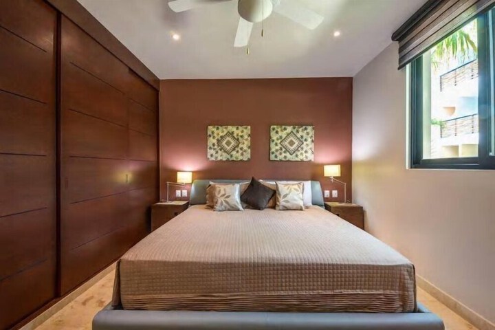 Room 3 of 22