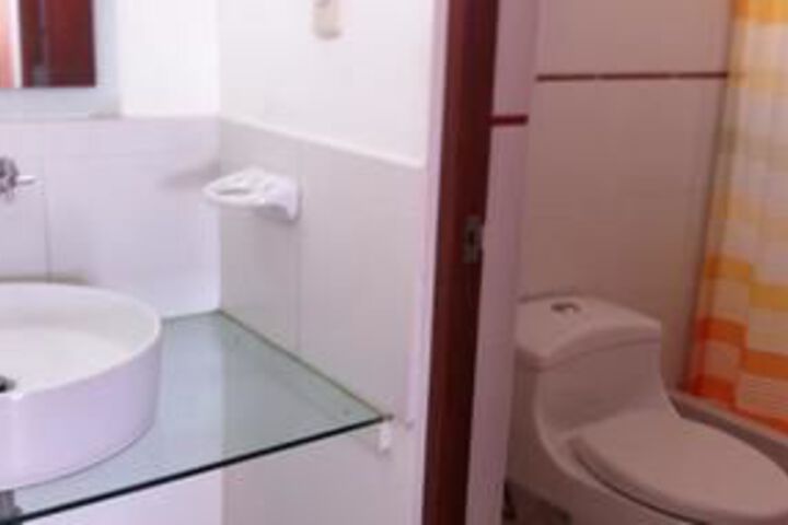 Room 2 of 18