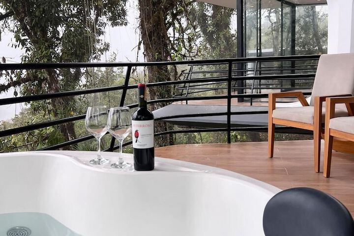 Hot Tub 25 of 46