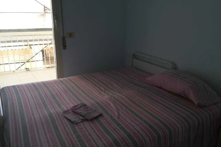 Room 5 of 14