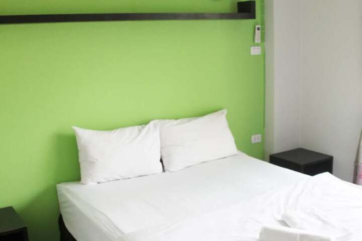 Room 12 of 49