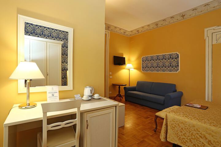 Room 19 of 37