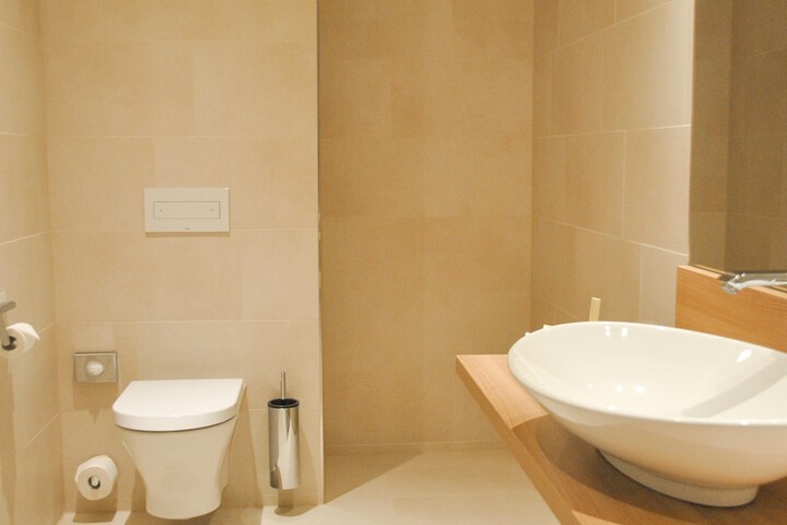 Room 70 of 112