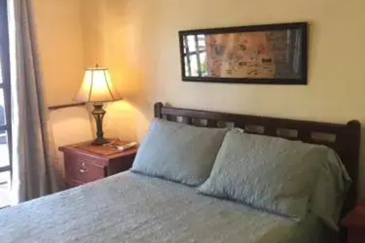 Room 2 of 8