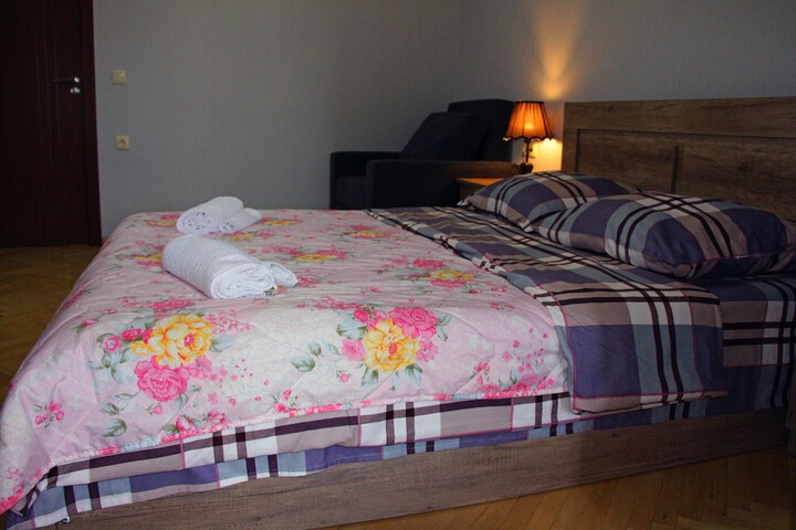 Room 12 of 37
