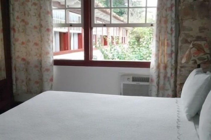 Room 49 of 124
