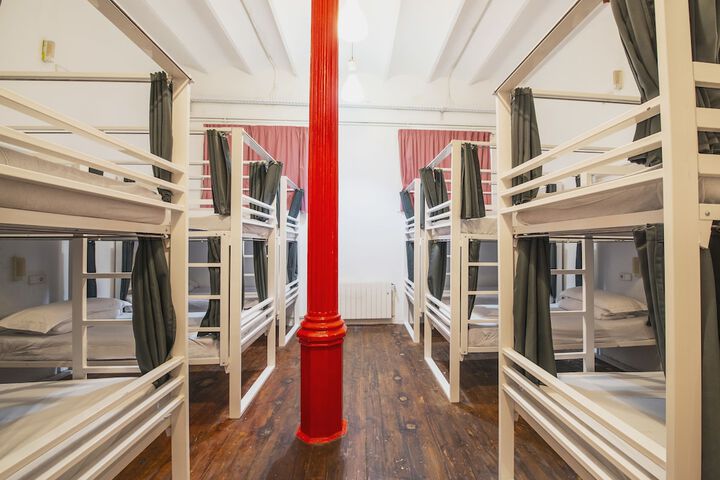 Room 11 of 65