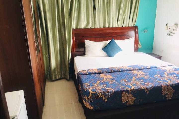 Room 3 of 13