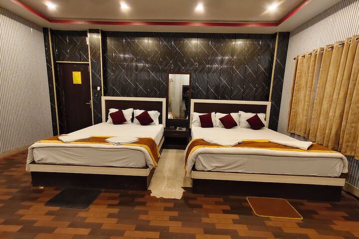 Room 34 of 70