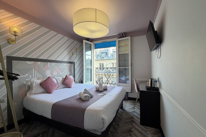 Room 18 of 48