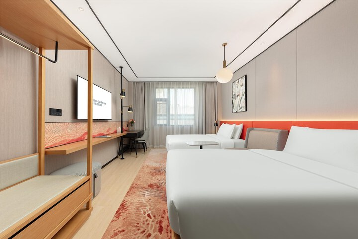 Room 15 of 79