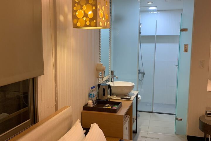 Room 19 of 40