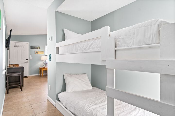 Room 26 of 125