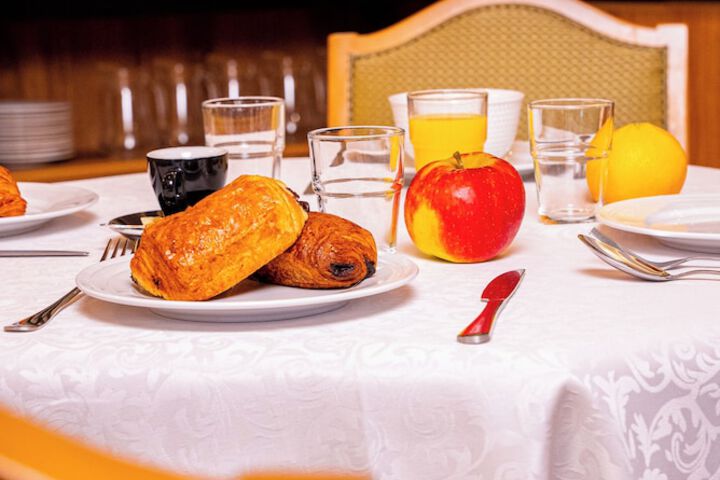 Dining 46 of 47