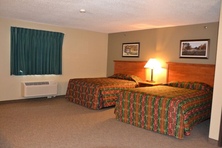 Room 11 of 28