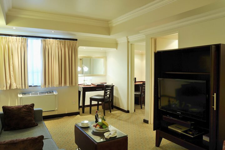 Room 10 of 34